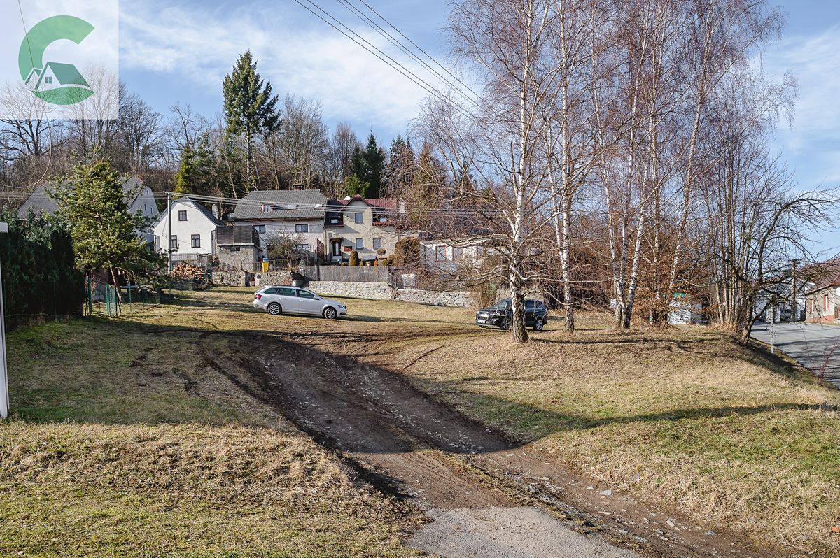Prodej stavebního pozemku 1030 m² – fotografie 2