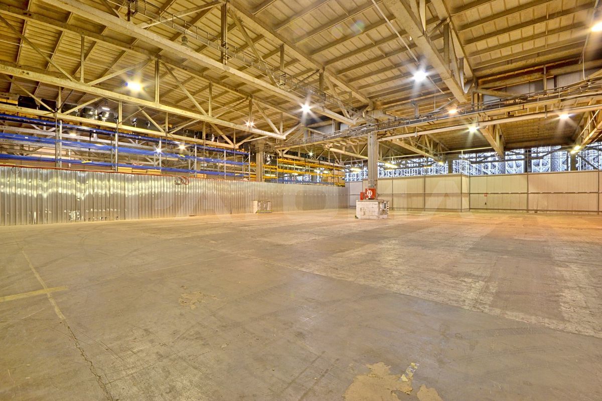 Pronájem skladového prostoru 1025 m² – fotografie 4