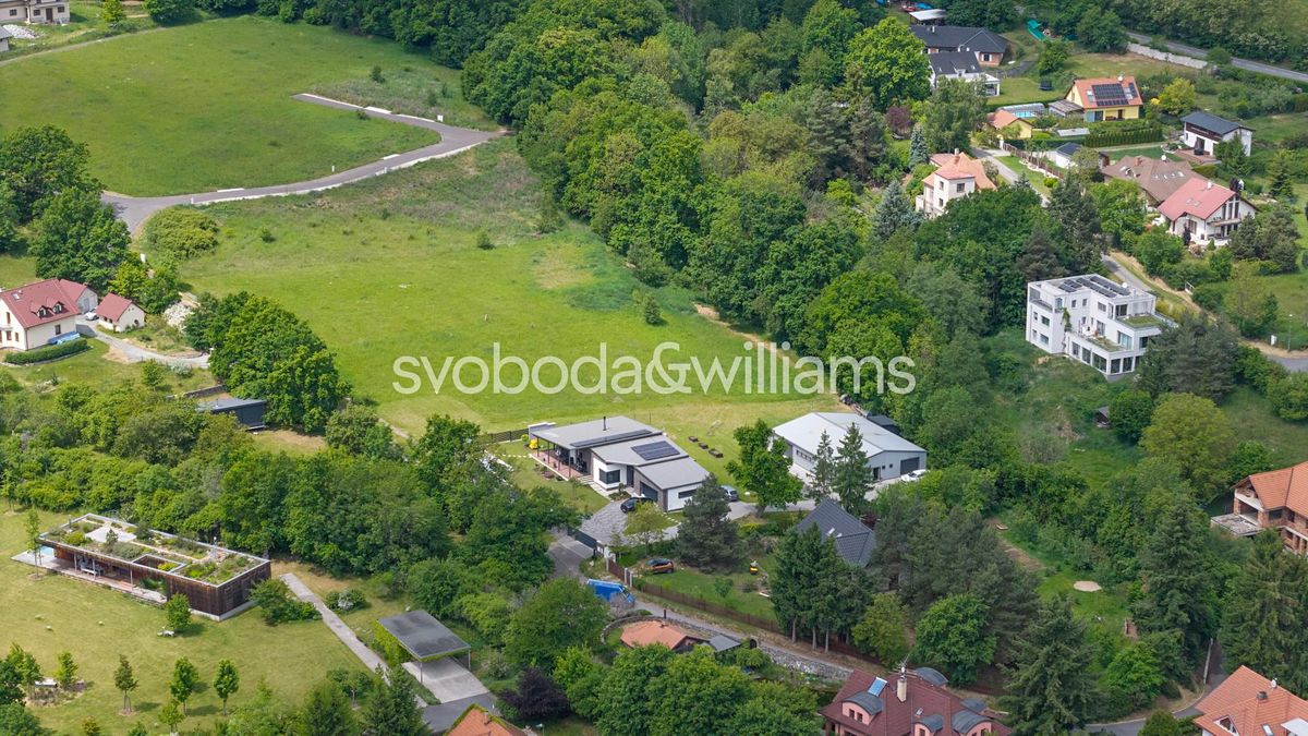 Prodej stavebního pozemku 1665 m² – fotografie 3