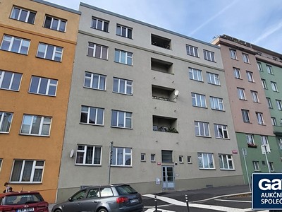 Pronájem bytu 1+1 42 m²