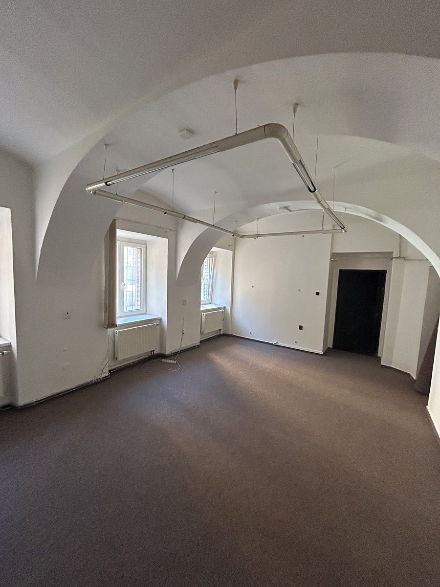Pronájem kanceláře 32 m² – fotografie 3