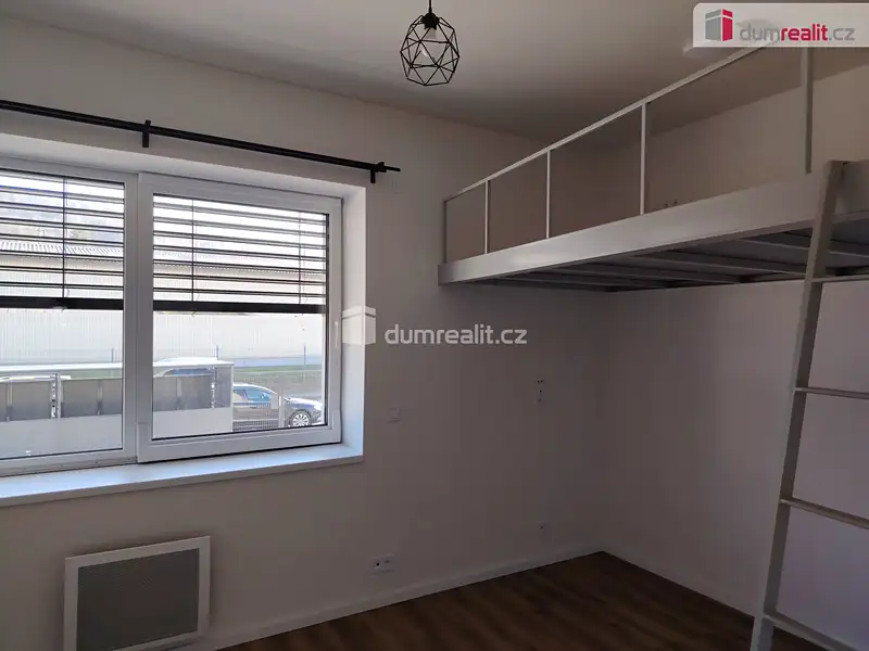 Pronájem bytu 1+kk 21 m², Děčín – náhled fotky 2