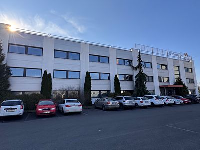 Pronájem kanceláře 575 m²