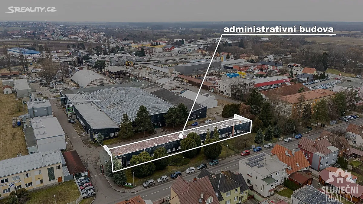 Pronájem kanceláře 648 m², Lány