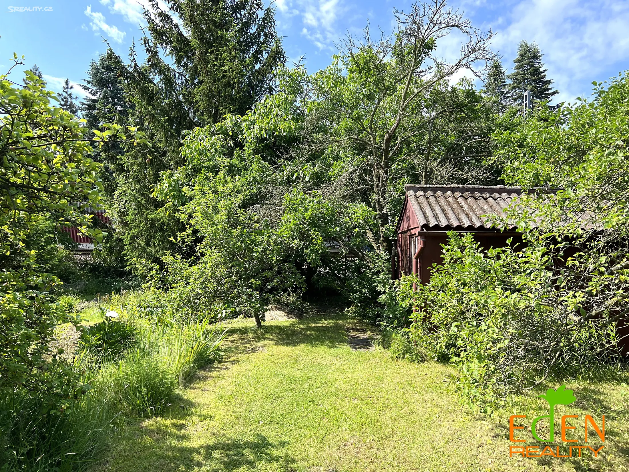 Prodej stavebního pozemku 897 m²