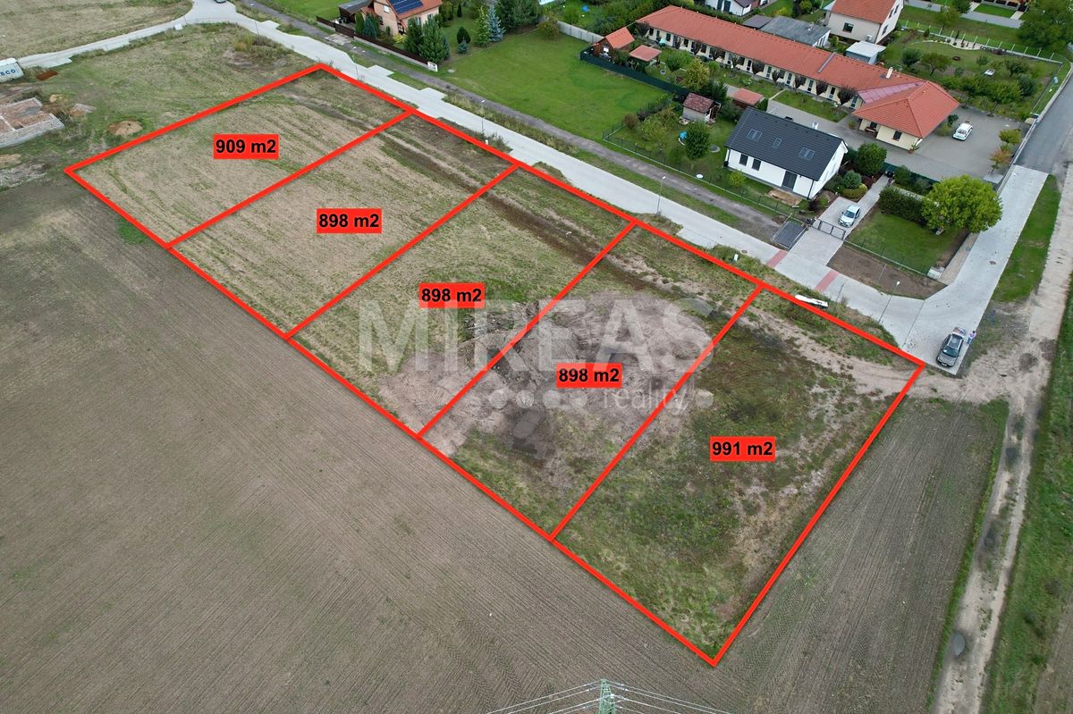 Prodej stavebního pozemku 991 m², Hořátev – fotka 1 z 3