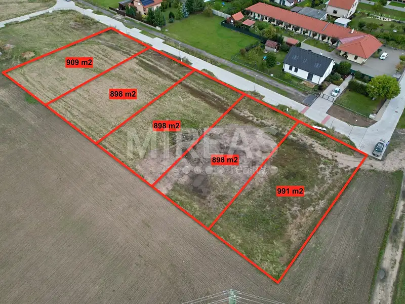 Prodej stavebního pozemku 991 m², Hořátev – náhled fotky 1