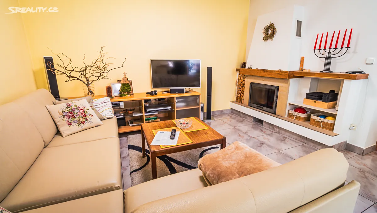 Prodej rodinného domu 132 m², pozemek 123 m² – pohled 2