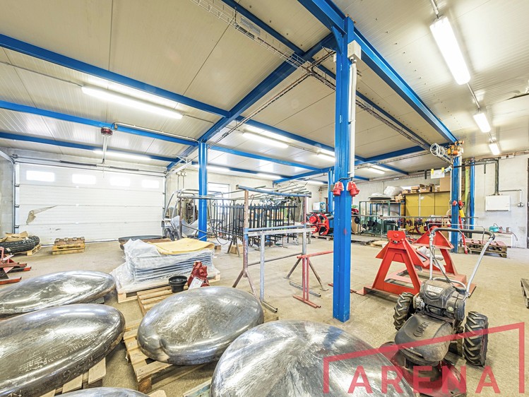 Prodej komerčního prostoru, 930 m² (8 z 15)