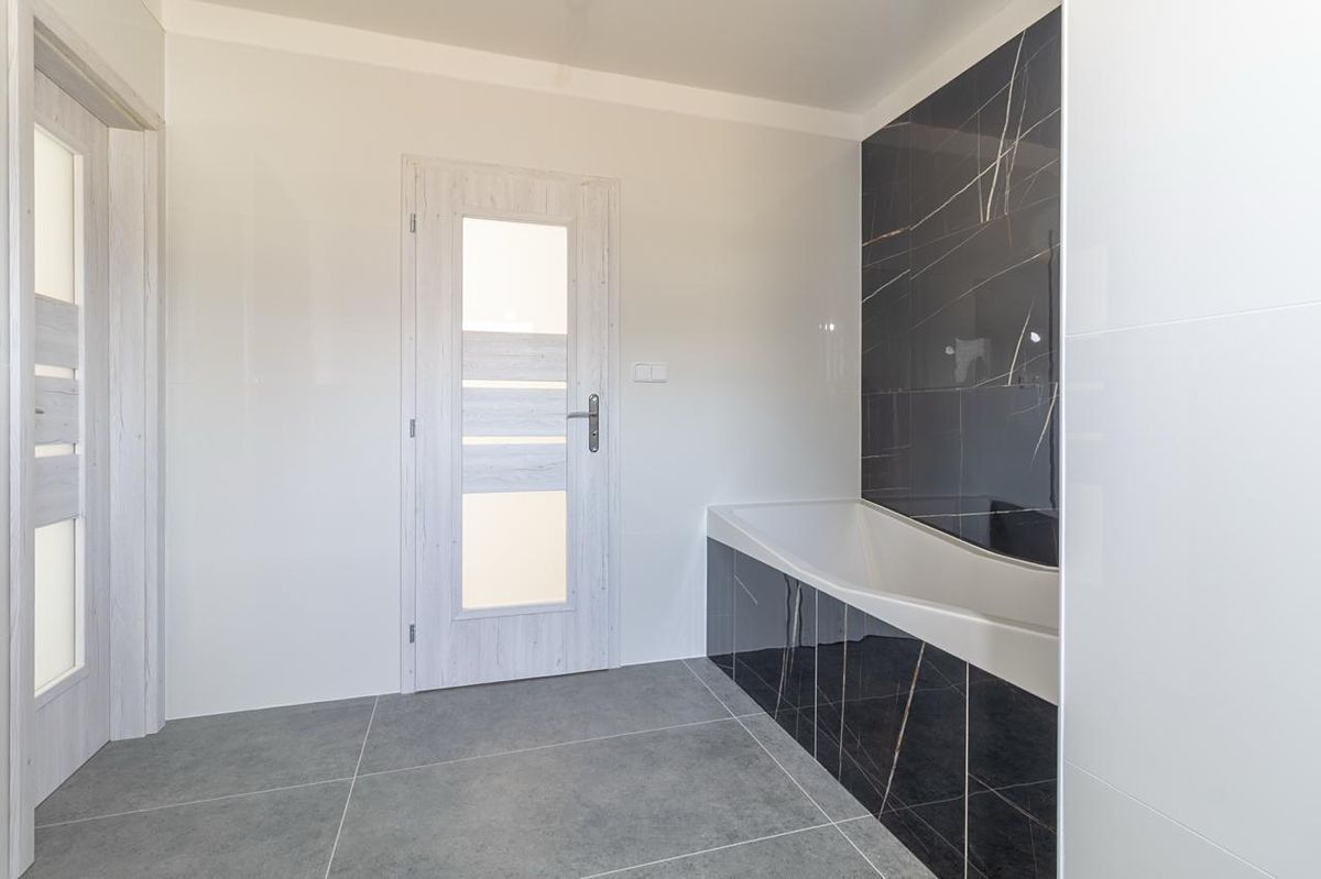 Prodej rodinného domu 125 m², pozemek 746 m² – fotografie 3