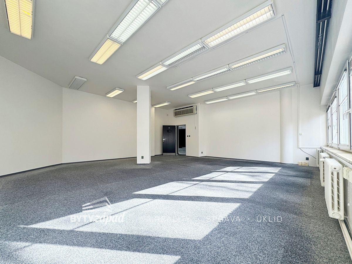Pronájem kanceláře 60 m² – fotografie 4