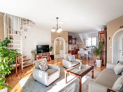 Prodej bytu 4+kk 116 m² (Mezonet)