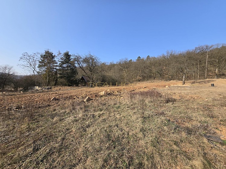 Prodej pozemku, 3 240 m² (3 z 3)