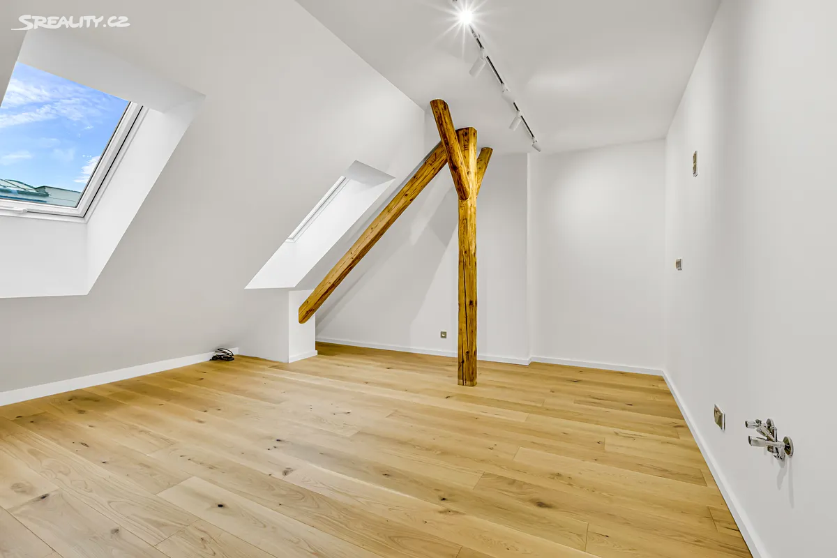 Prodej bytu 3+kk 103 m² – pohled 2