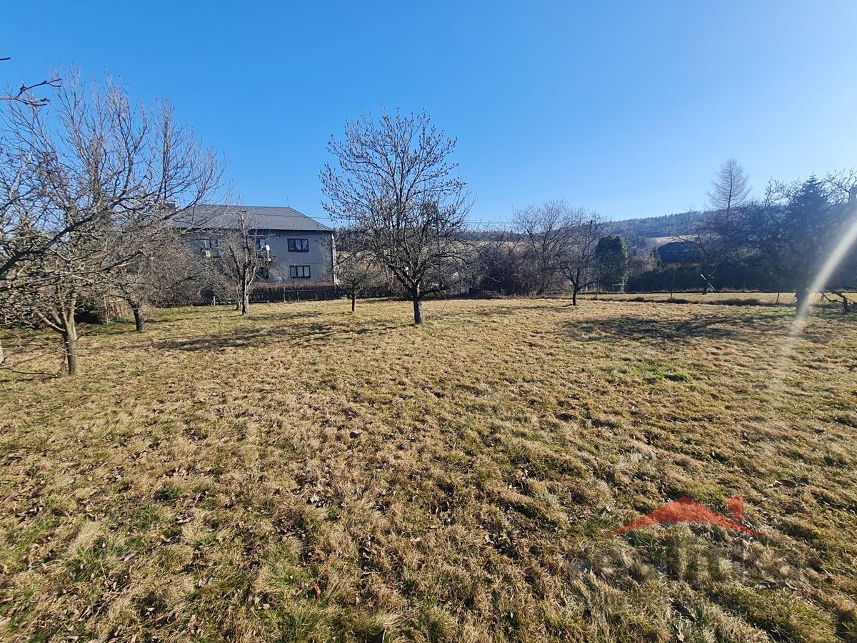 Prodej stavebního pozemku 795 m² – fotografie 2