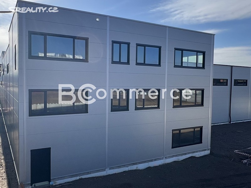 Pronájem skladového prostoru 1 395 m², okres Brno-město