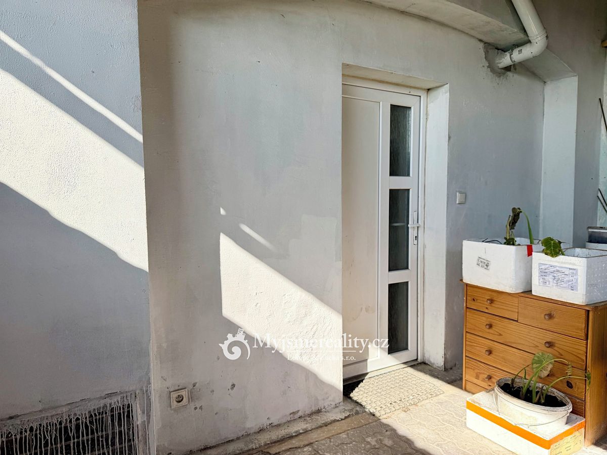 Pronájem bytu 2+1 57 m² – fotografie 3