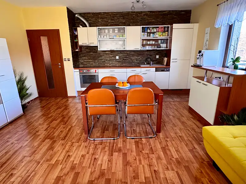 Prodej bytu 3+kk 86 m², Praha – náhled fotky 2