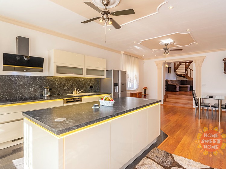 Prodej domu, 320 m² (7 z 37)