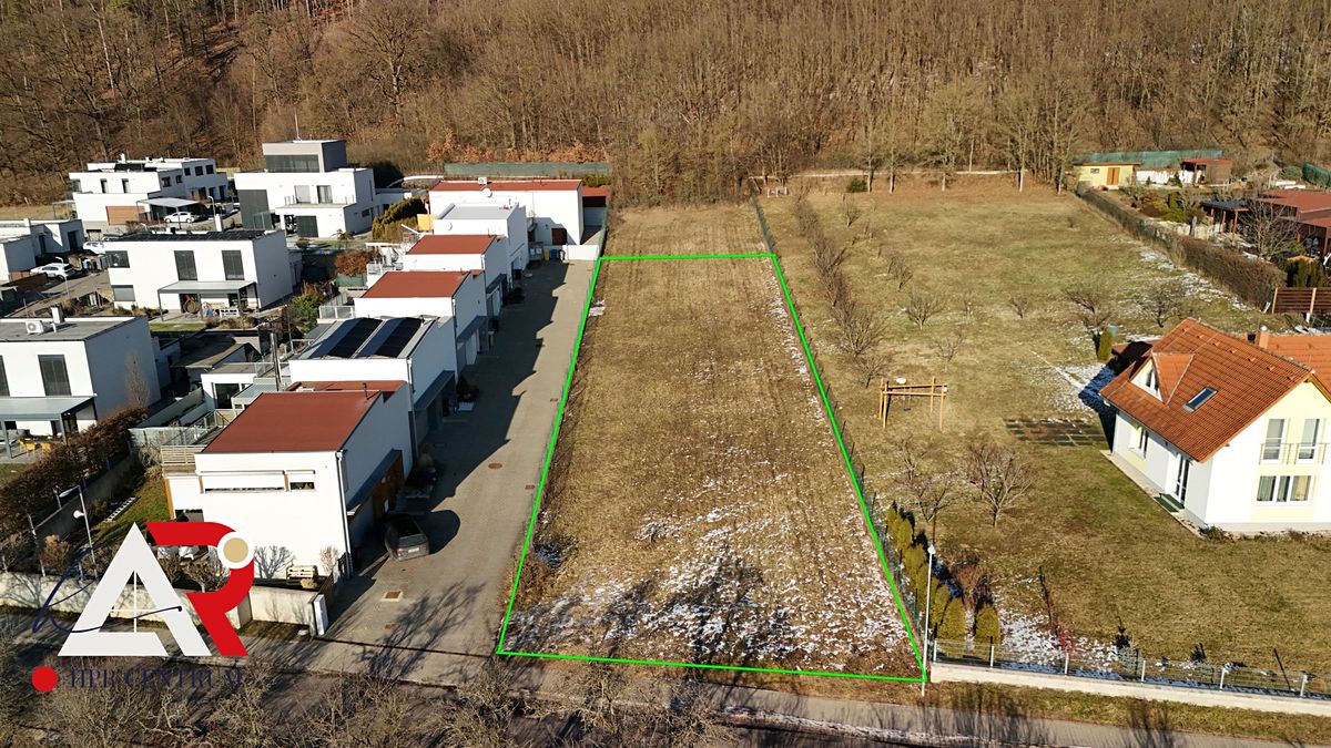 Prodej stavebního pozemku 1100 m² – fotografie 2
