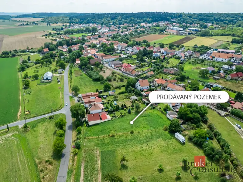 Prodej stavebního pozemku 1645 m², Bechlín – náhled fotky 2
