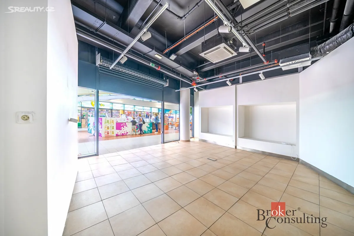 Pronájem obchodního prostoru 55 m², Hradec Králové