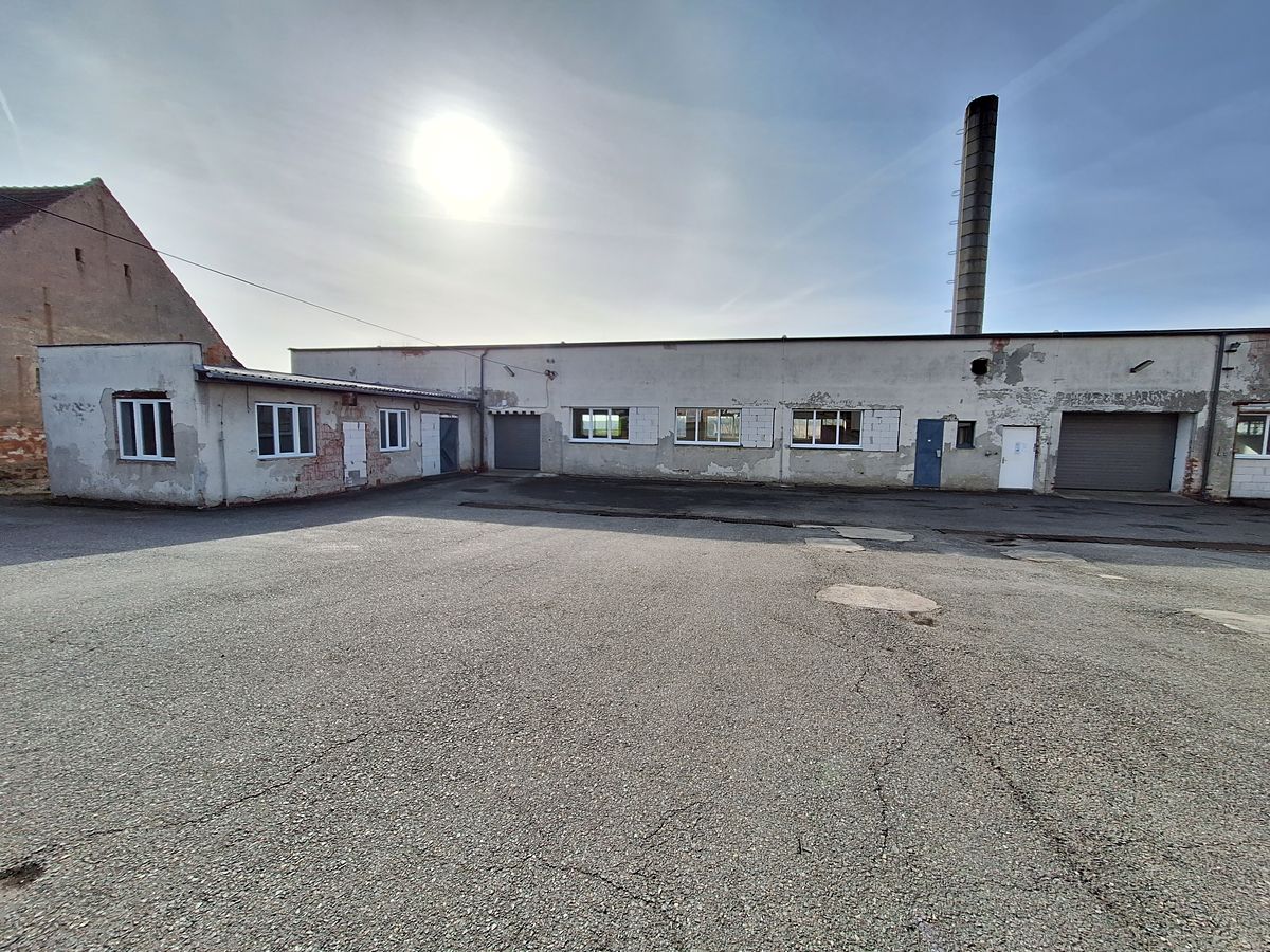 Prodej výrobní haly, prostoru 1200 m² – fotografie 3