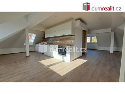 Pronájem bytu 1+kk 74 m²