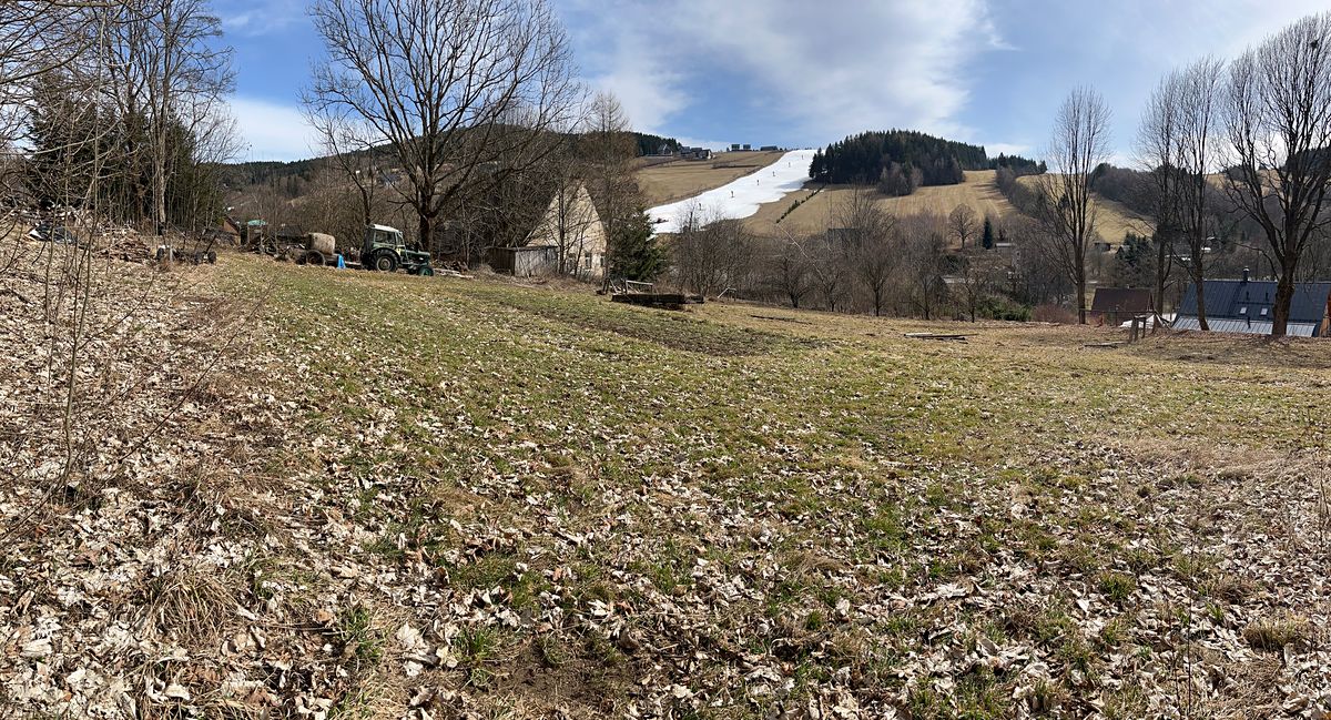 Prodej stavebního pozemku 3665 m²