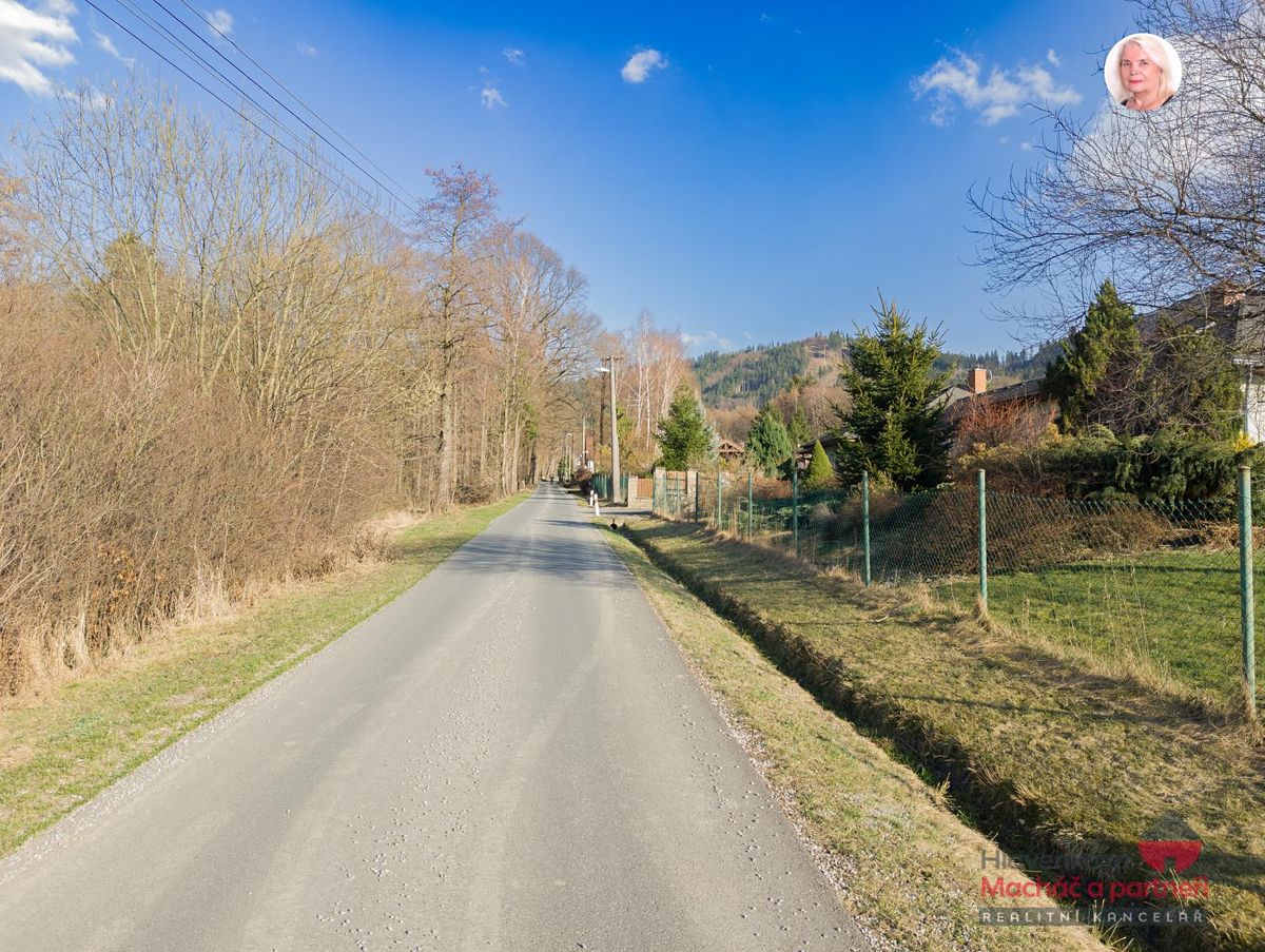 Prodej stavebního pozemku 2348 m² – fotografie 4