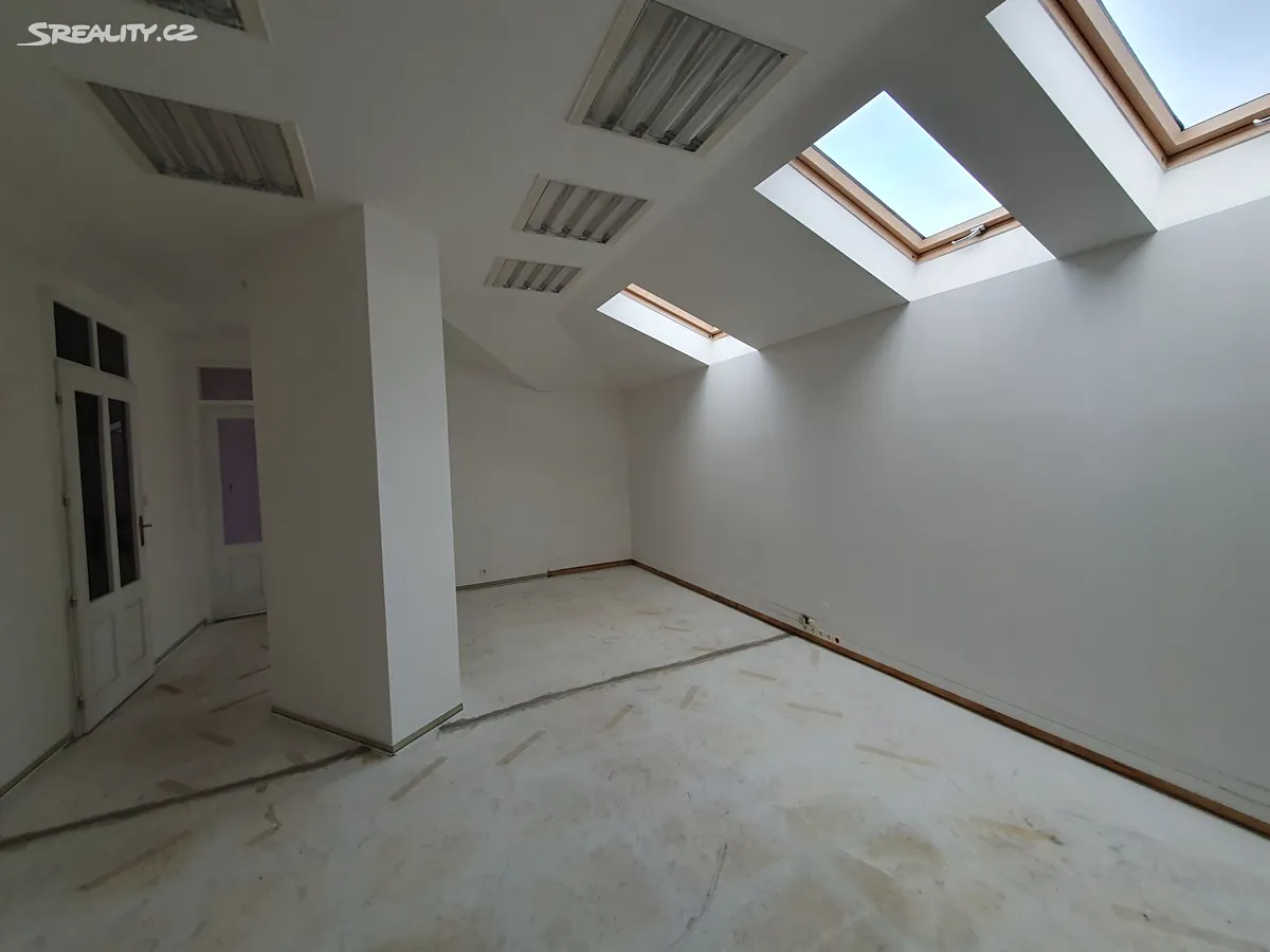 Pronájem kanceláře 30 m² – pohled 4