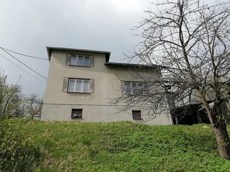 Prodej rodinného domu 204 m², pozemek 2542 m², Štíty – náhled fotky 2