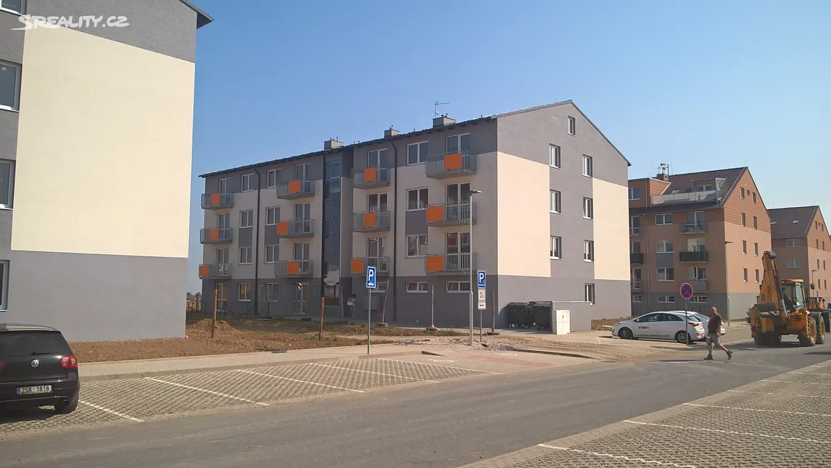 Prodej bytu 2+kk 52 m², Chýně