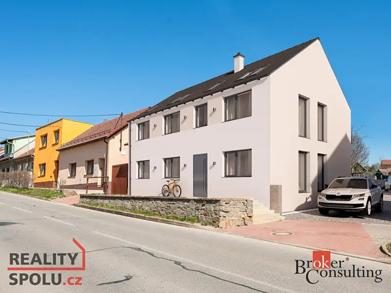 Prodej rodinného domu 240 m², pozemek 4072 m², Vyškov – náhled fotky 1