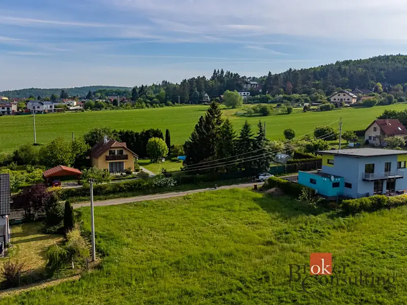 Prodej stavebního pozemku 1000 m², Štěnovice – náhled fotky 1