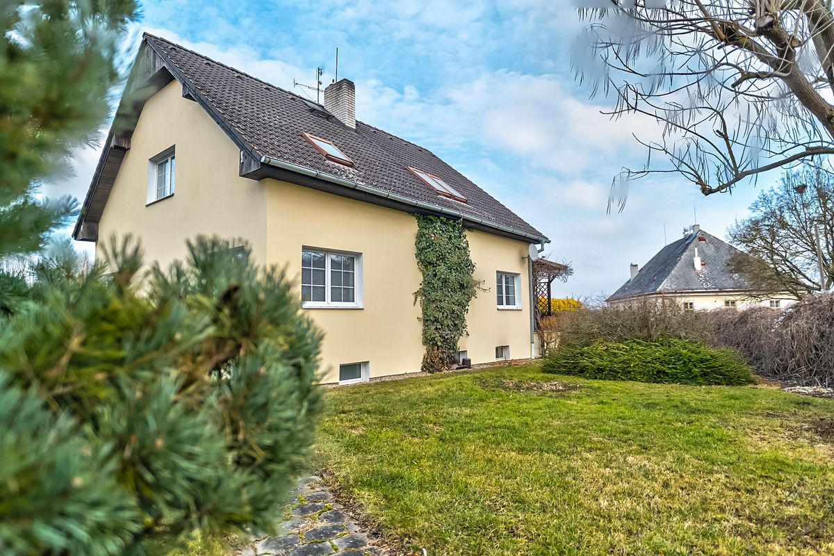 Prodej rodinného domu 170 m², pozemek 1193 m² – fotografie 3
