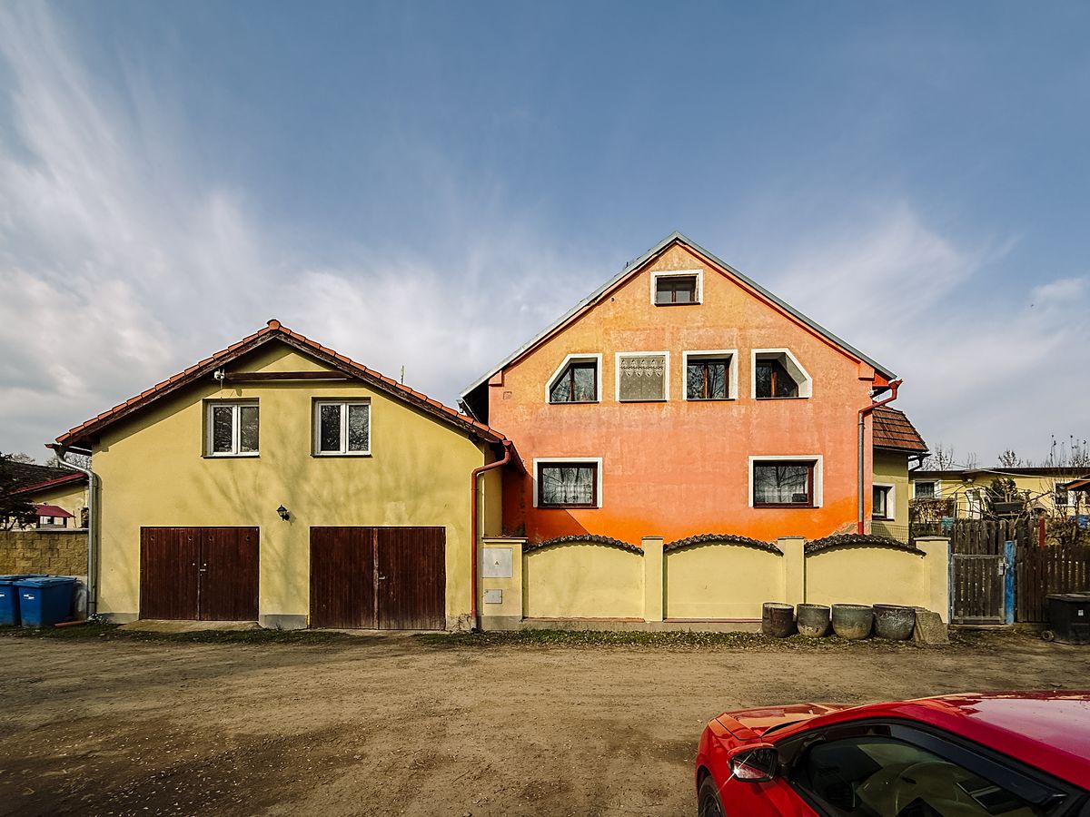 Prodej rodinného domu 354 m², pozemek 272 m² – fotografie 4