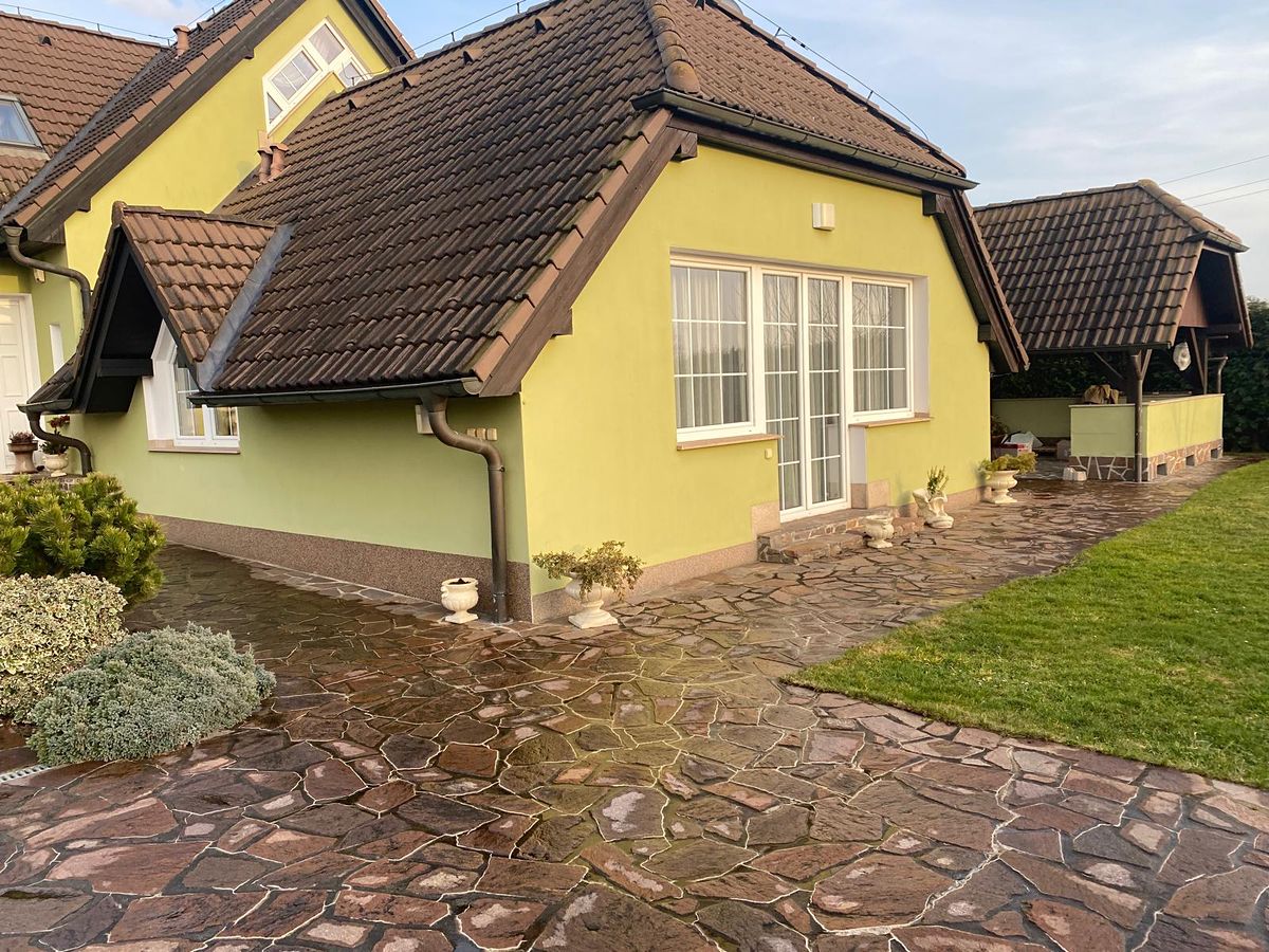 Prodej rodinného domu 174 m², pozemek 990 m² – fotografie 4