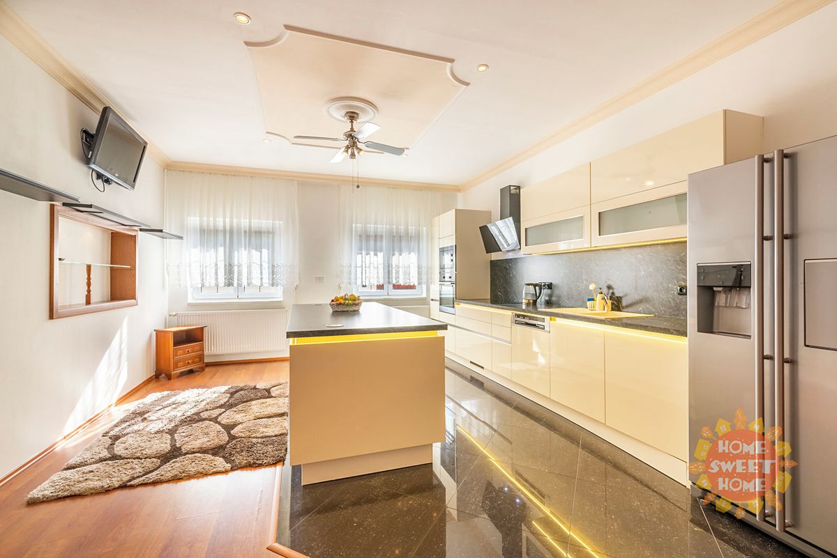 Prodej rodinného domu 320 m², pozemek 400 m²