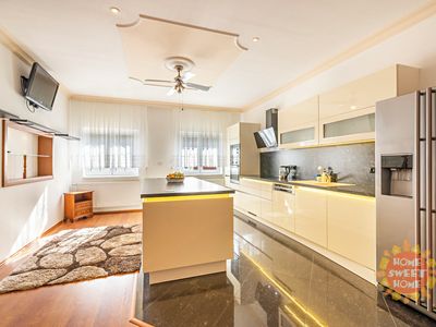 Prodej rodinného domu 320 m², pozemek 400 m²