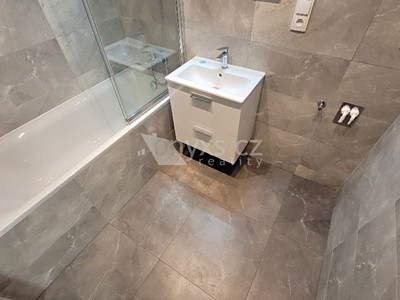 Pronájem bytu 3+1 80 m² — photo 2