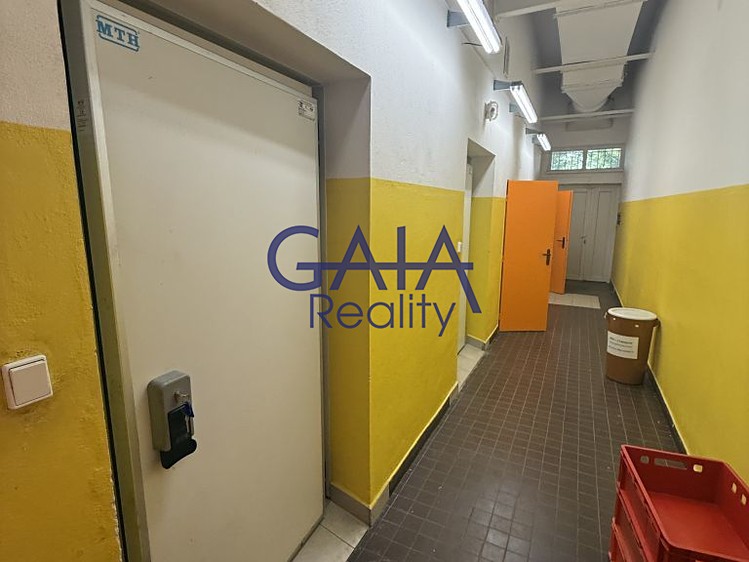 Prodej komerčního prostoru, 600 m² (12 z 24)