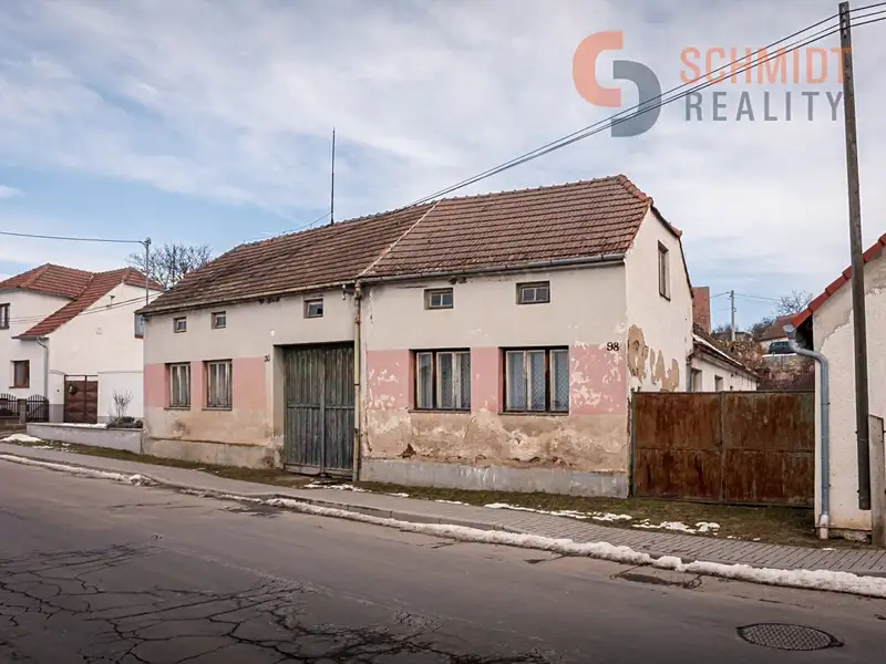 Prodej rodinného domu 381 m², pozemek 1041 m², Hostim – náhled fotky 2