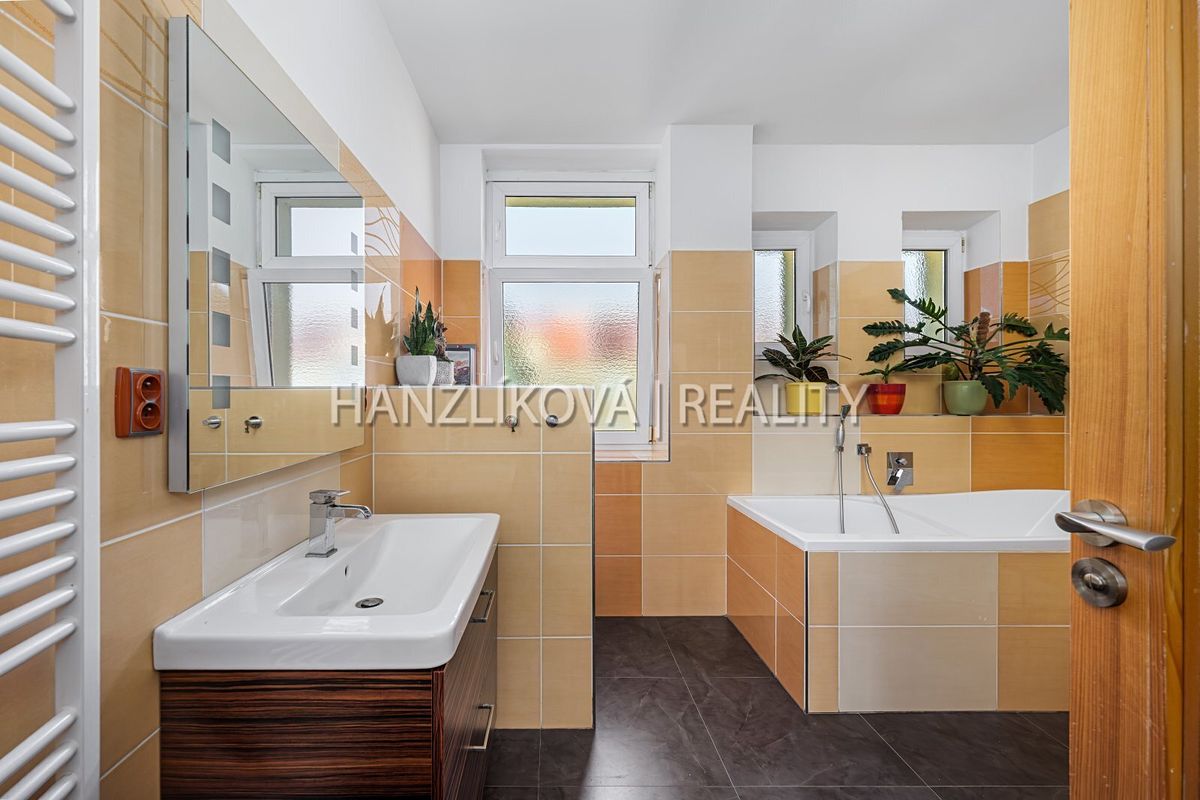 Prodej bytu 4+kk 143 m² – fotografie 2