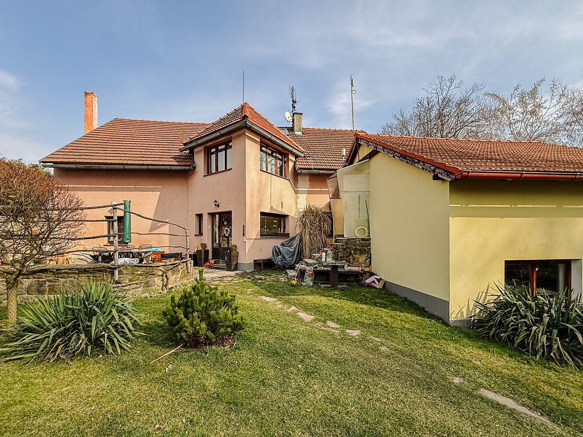Prodej rodinného domu 354 m², pozemek 272 m² – fotografie 5