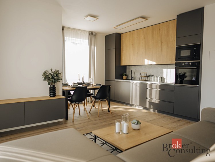 Квартира 4+kk на продаж, 81 м² (5 з 6)