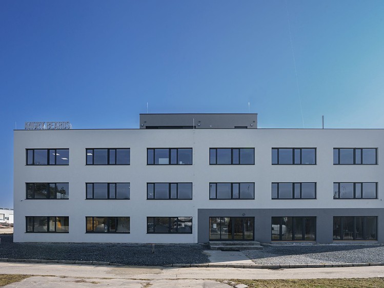 Pronájem komerčního prostoru, 369 m² (5 z 20)