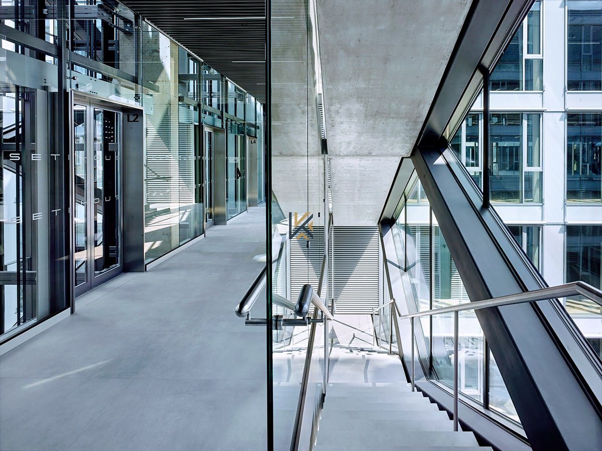 Pronájem kanceláře 620 m² – fotografie 3