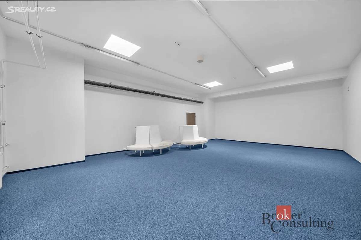 Pronájem kanceláře 67 m², Hradec Králové