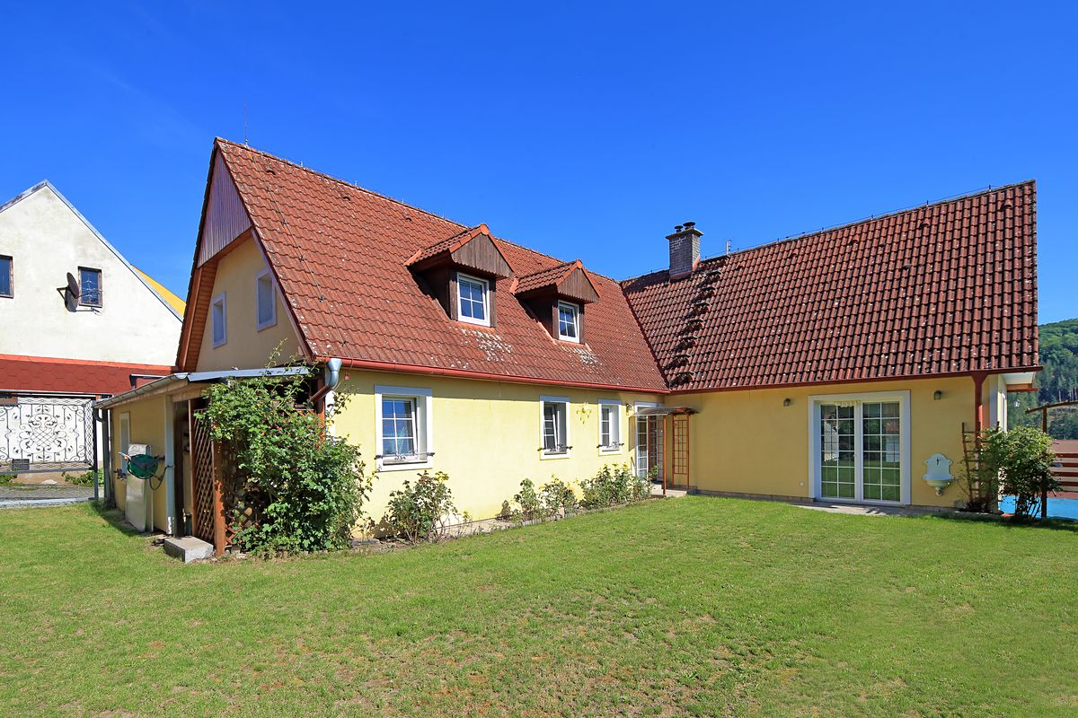 Prodej rodinného domu 268 m², pozemek 465 m²